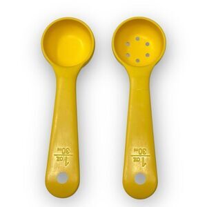 Carlisle 4921 & 4923 1 oz 30ml Yellow Short Handle Portion Spoon Lot of 2